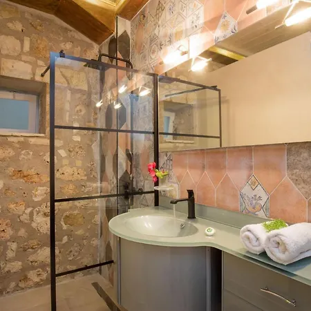 Stone At Lefkada's Old Port Apartment