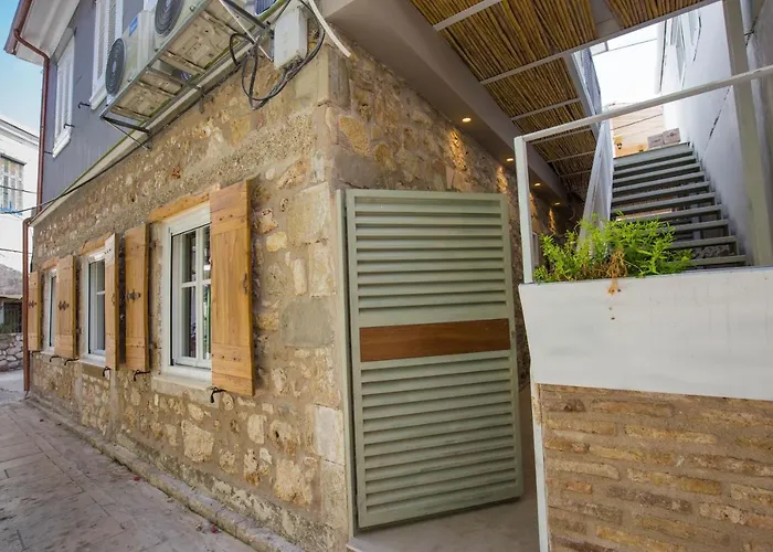 Stone At Lefkada's Old Port Apartment Lefkada City