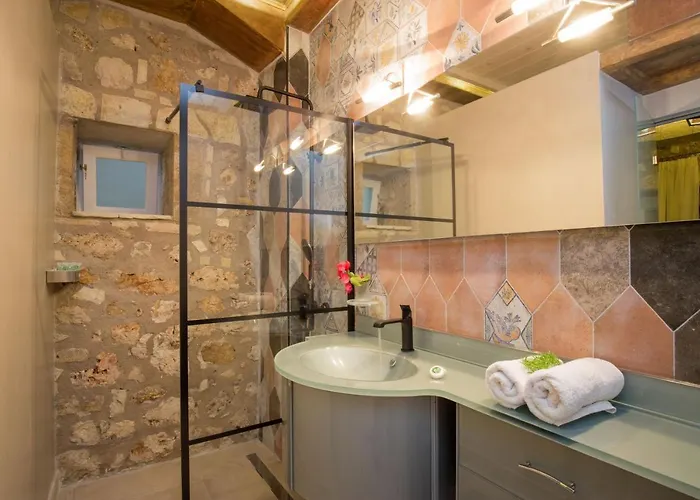 Stone At Lefkada's Old Port Apartment