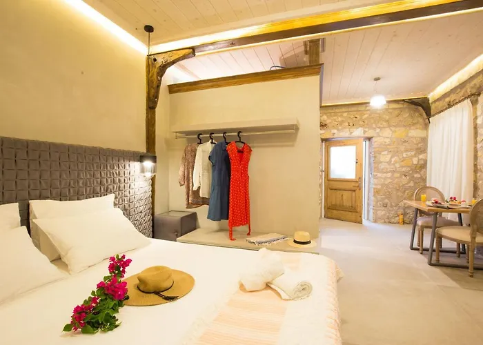 Stone At Lefkada's Old Port Apartment *