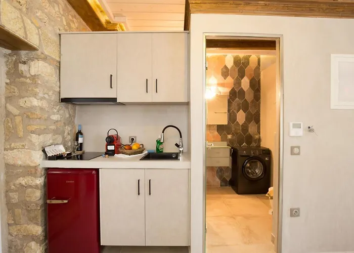 Stone At Lefkada's Old Port Apartment