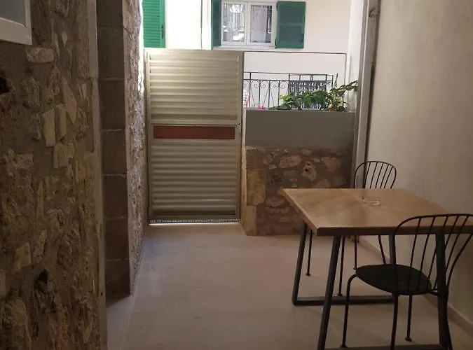 Stone At Lefkada's Old Port Apartment *